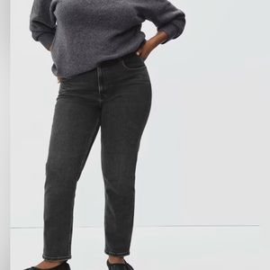 Everlane Curvy Cheeky Straight Jean